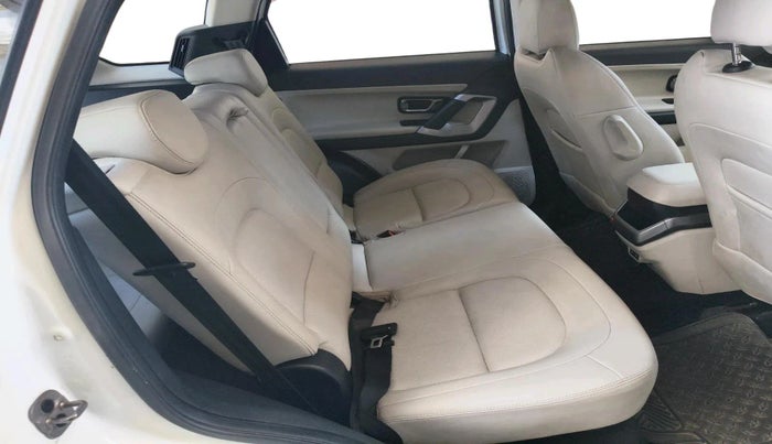 2022 Tata Safari XZA, Diesel, Automatic, 32,379 km, interior