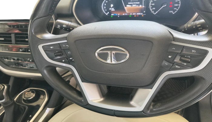 2022 Tata Safari XZA, Diesel, Automatic, 32,379 km, interior