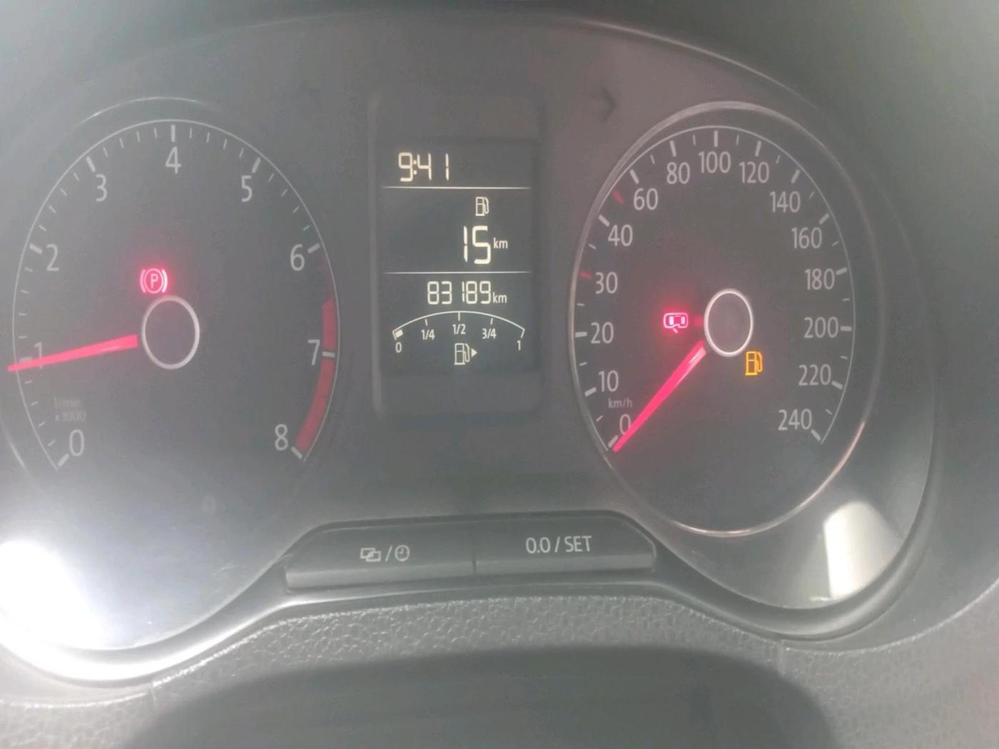 2017 Volkswagen Polo COMFORTLINE 1.2L, Petrol, Manual, 83,189 km, interior