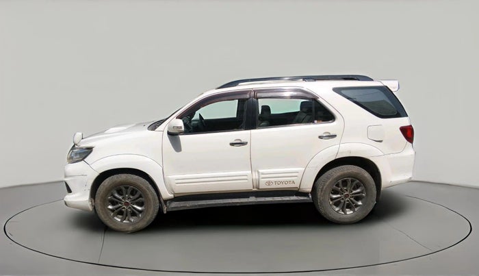 2016 Toyota Fortuner 3.0 4X2 AT, Diesel, Automatic, 2,01,206 km, exterior