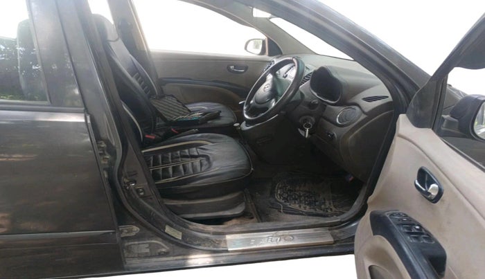 2012 Hyundai i10 SPORTZ 1.2, CNG, Manual, 1,45,615 km, interior