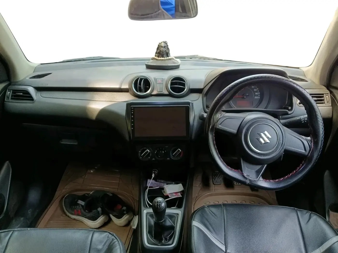 2019 Maruti Swift LXI, CNG, Manual, 62,756 km, interior