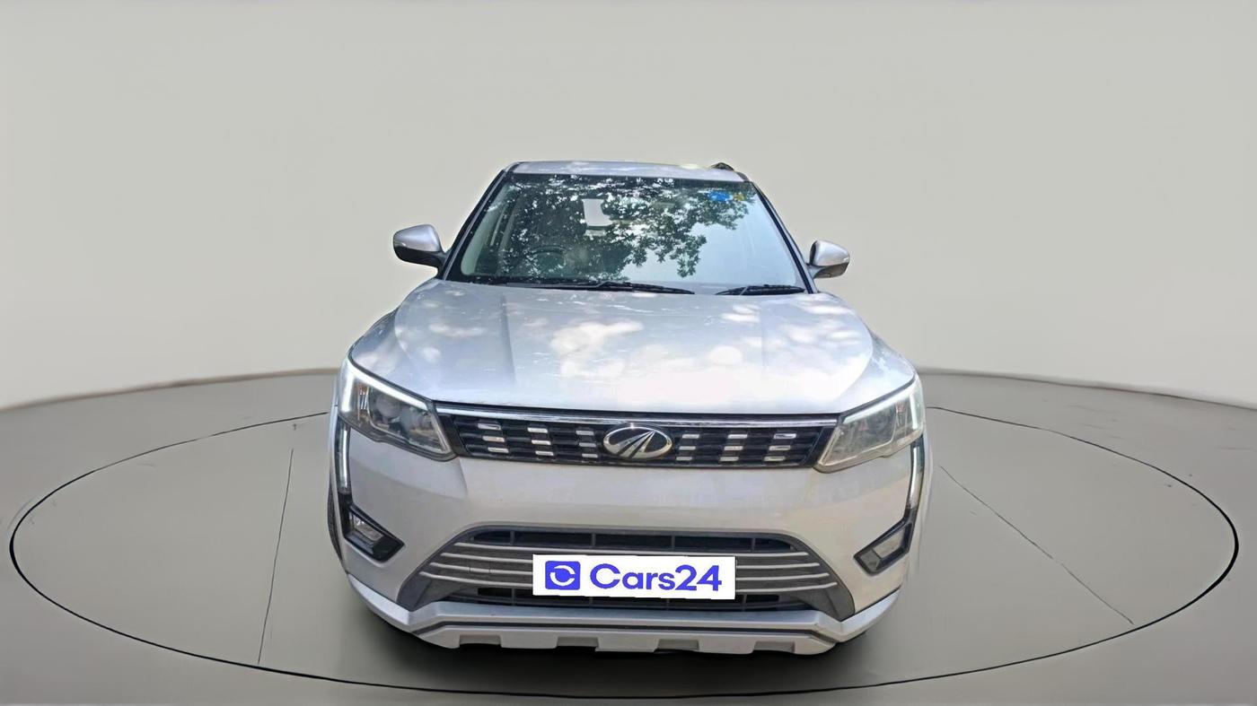 2019 Mahindra XUV300 W8 1.2 PETROL, Petrol, Manual, 1,07,253 km, exterior