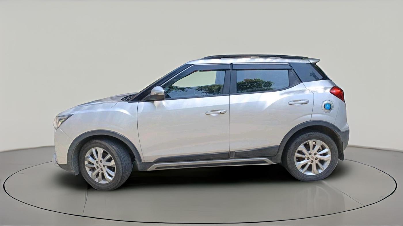 2019 Mahindra XUV300 W8 1.2 PETROL, Petrol, Manual, 1,07,253 km, exterior