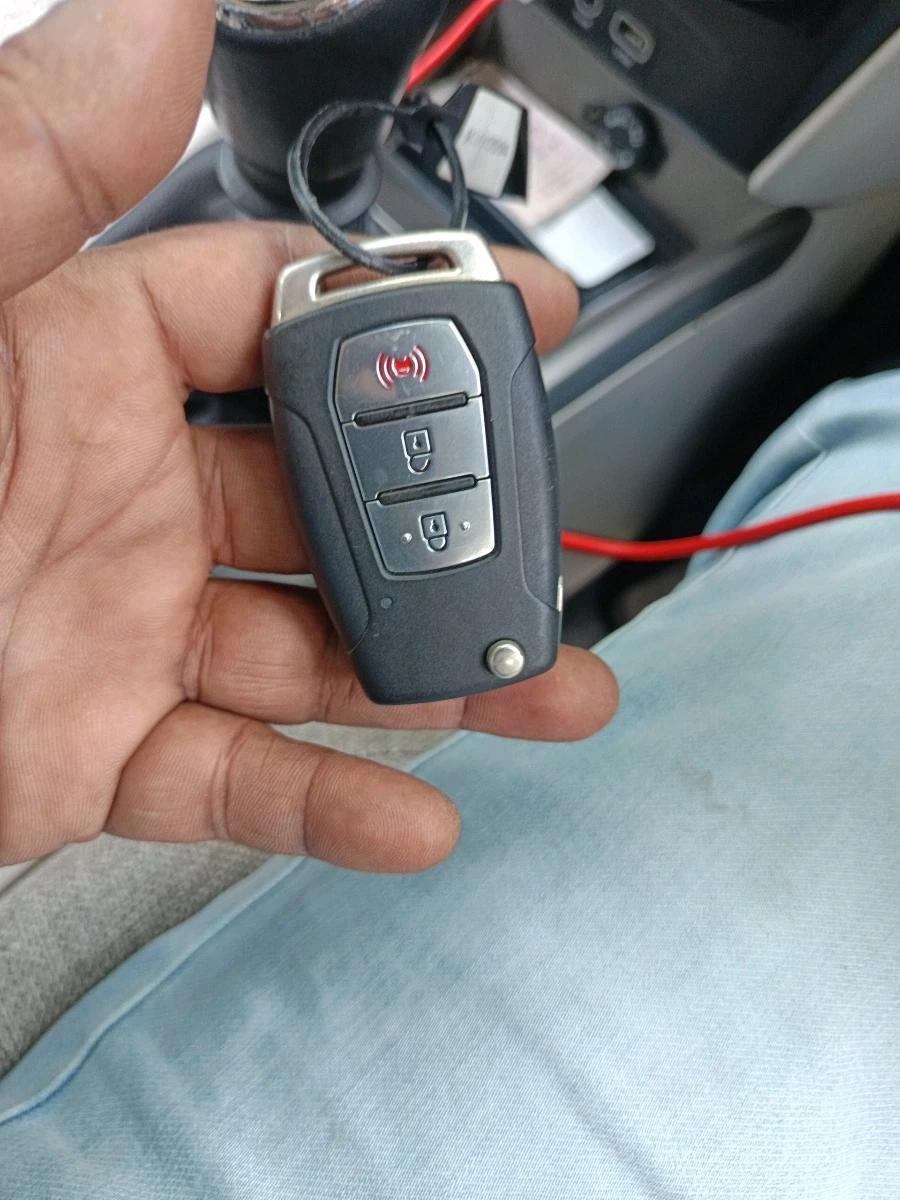 2019 Mahindra XUV300 W8 1.2 PETROL, Petrol, Manual, 1,07,253 km, interior
