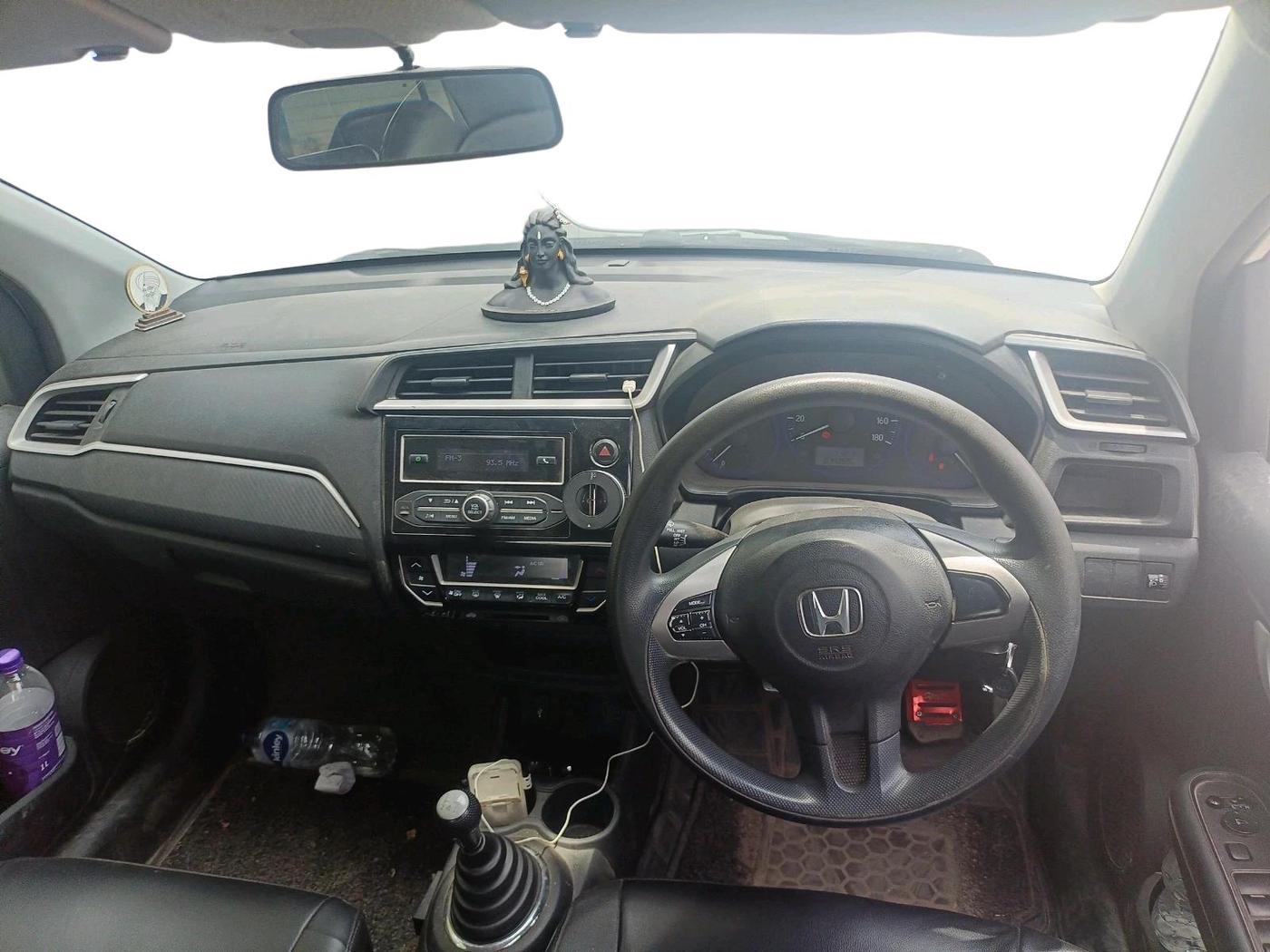 2016 Honda Brio VX MT, Petrol, Manual, 74,269 km, interior