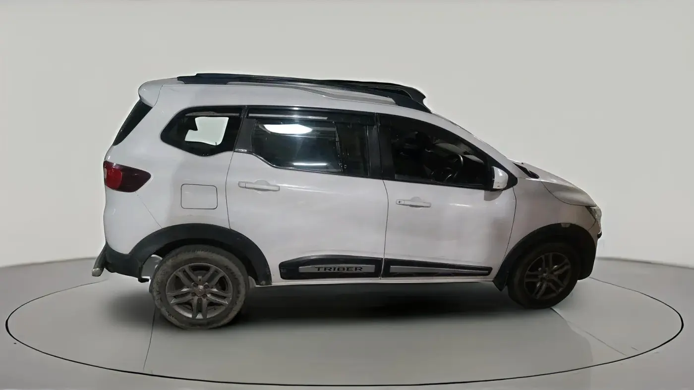 2020 Renault TRIBER RXZ, Petrol, Manual, 1,13,384 km, exterior