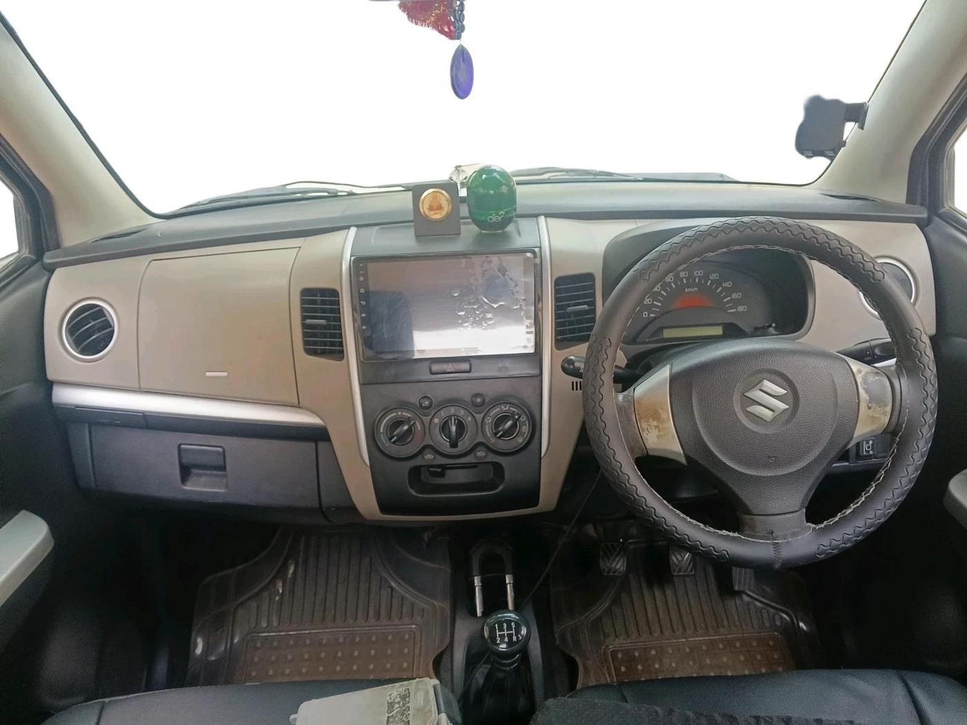 2014 Maruti Wagon R 1.0 LXI, CNG, Manual, 86,978 km, interior