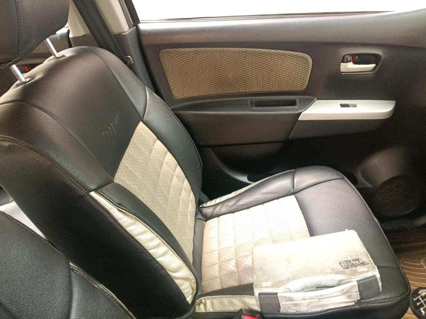 2014 Maruti Wagon R 1.0 LXI, CNG, Manual, 86,978 km, interior