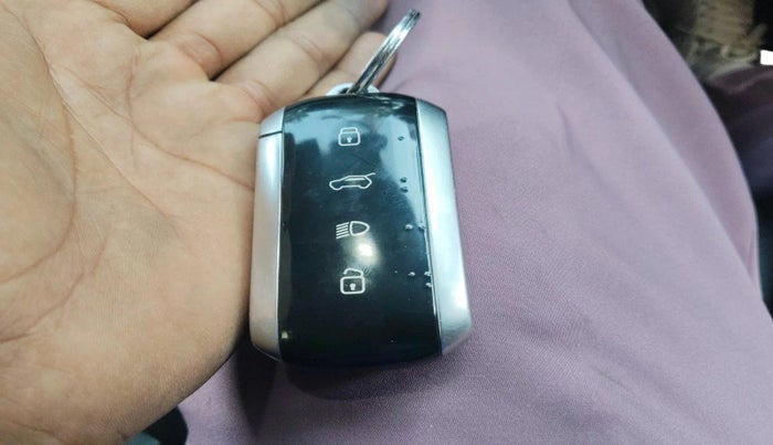 2025 Tata Curvv Creative 1.2 Petrol 7DCA, Petrol, Automatic, 18,633 km, interior