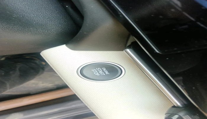 2024 Hyundai Verna SX 1.5 l MPI, Petrol, Manual, 4,088 km, interior