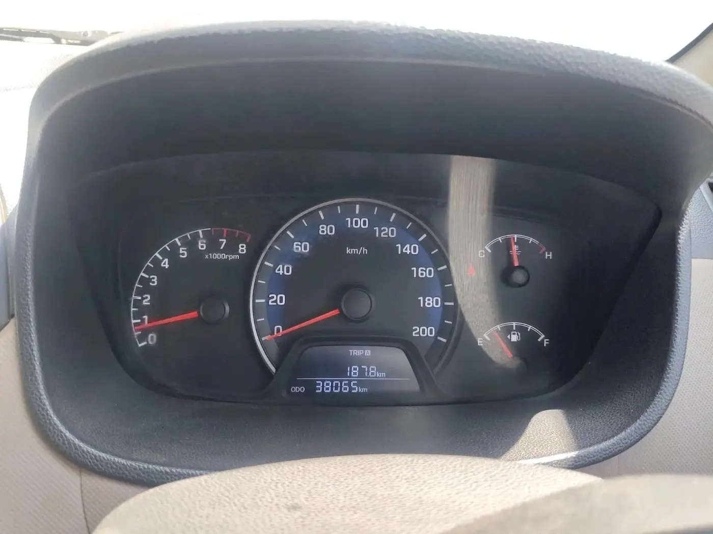 2017 Hyundai Xcent SX 1.2, Petrol, Manual, 38,065 km, interior