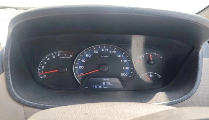 2017 Hyundai Xcent SX 1.2, Petrol, Manual, 38,065 km, interior