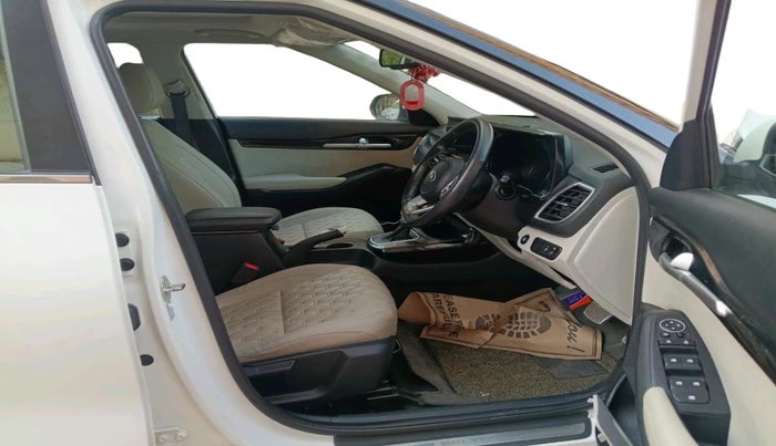 2020 KIA SELTOS HTX IVT 1.5 PETROL, Petrol, Automatic, 39,704 km, interior