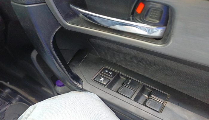 2018 Maruti Vitara Brezza ZDI PLUS AT DUAL TONE, Diesel, Automatic, 1,41,832 km, interior