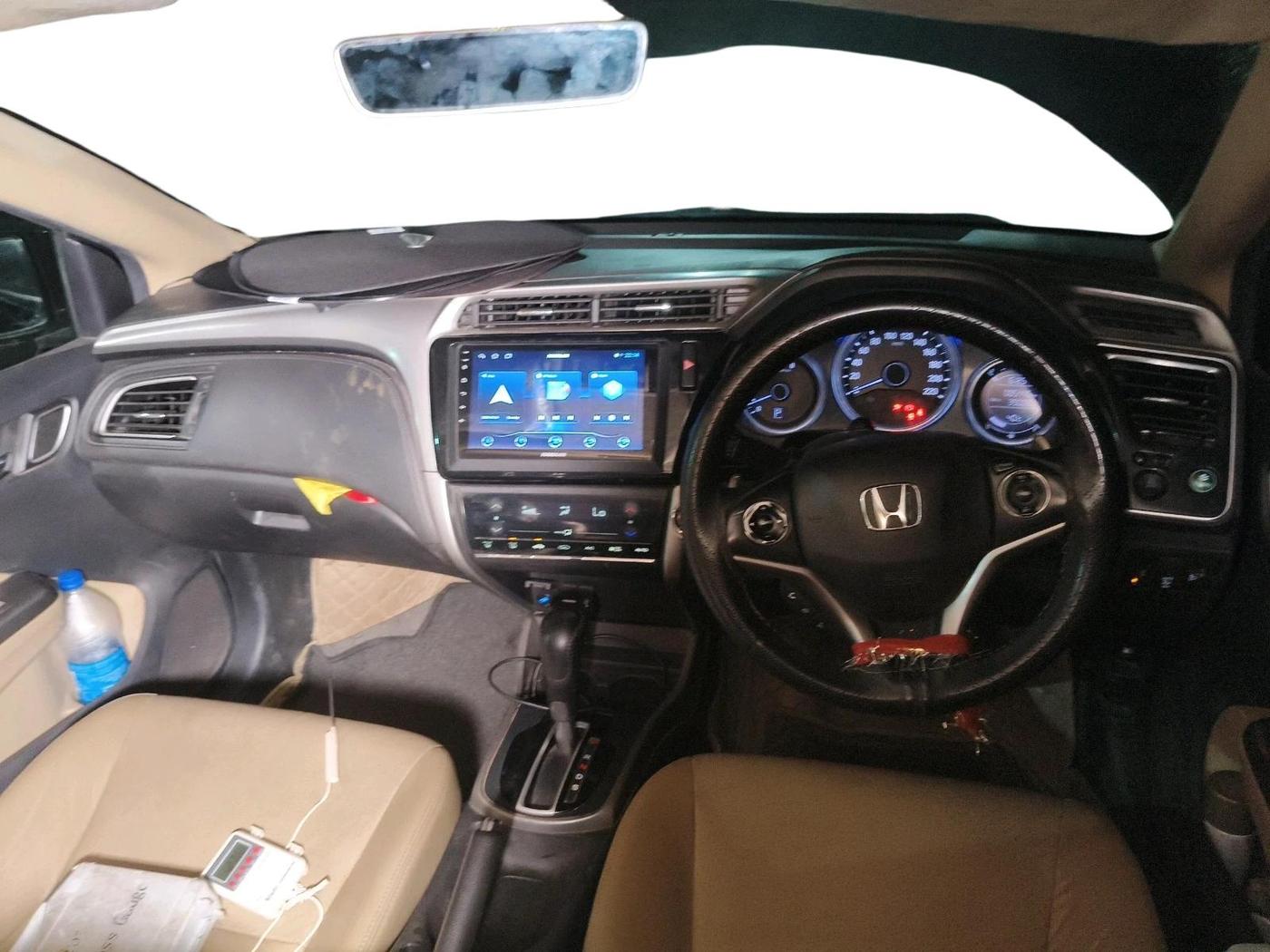 2017 Honda City 1.5L I-VTEC VX CVT, CNG, Automatic, 85,445 km, interior