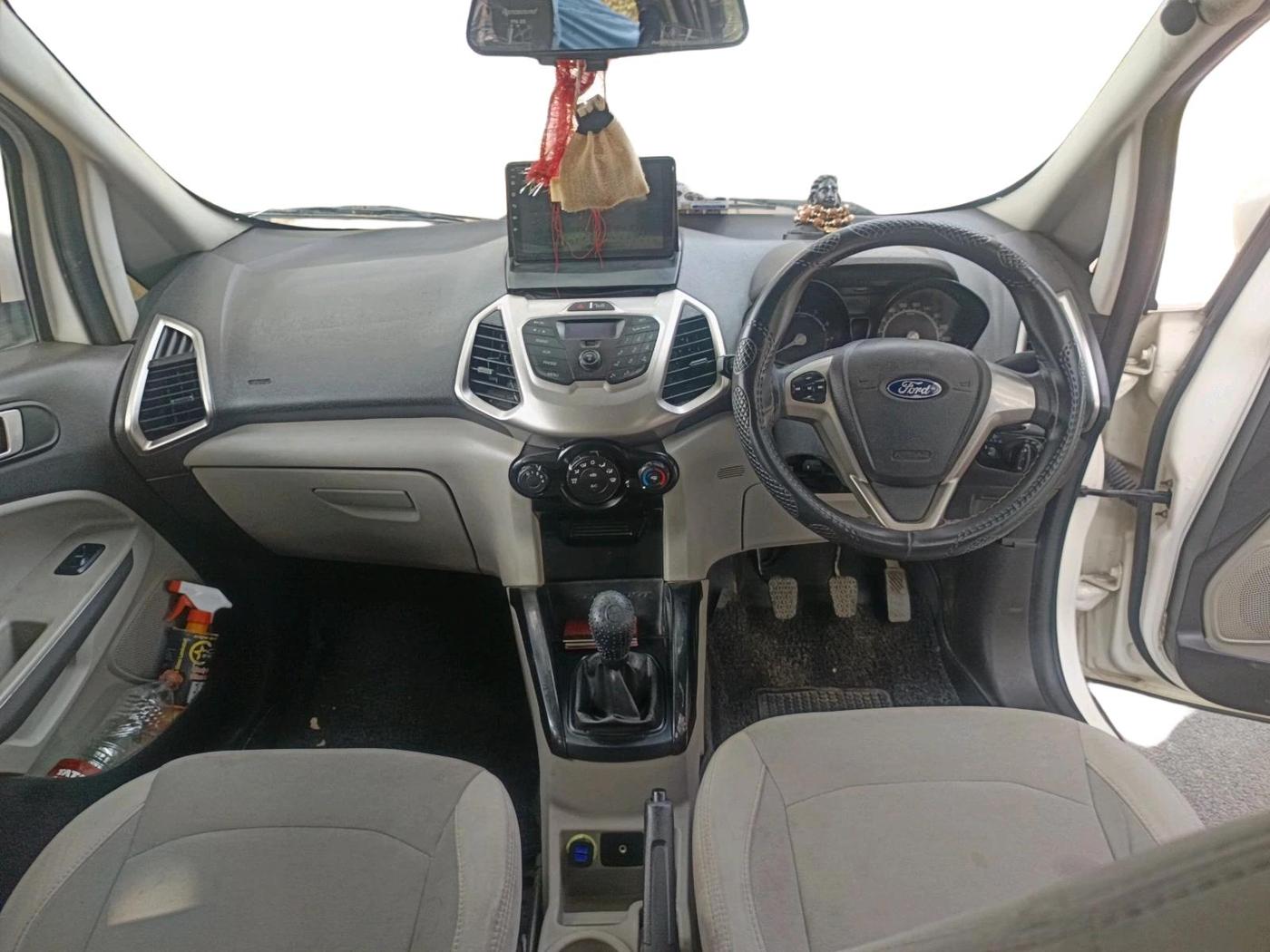 2016 Ford Ecosport TREND 1.5L PETROL, Petrol, Manual, 1,20,493 km, interior