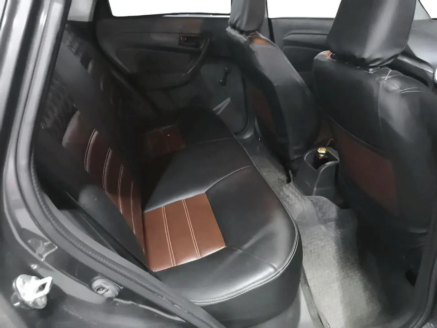 2017 Maruti Vitara Brezza LDI (O), Diesel, Manual, 1,17,021 km, interior