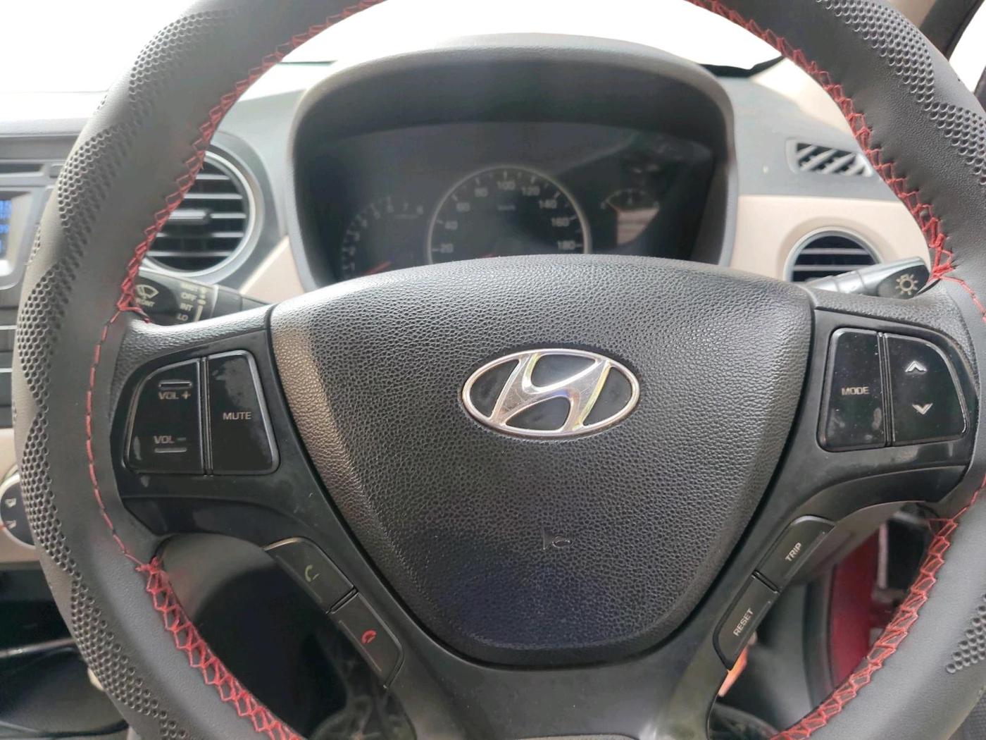 2016 Hyundai Grand i10 SPORTZ 1.2 KAPPA VTVT, Petrol, Manual, 51,335 km, interior