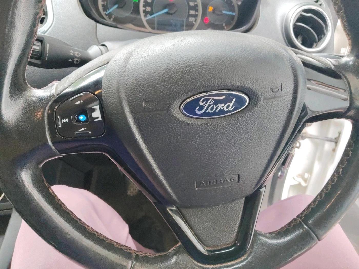 2017 Ford New Figo TITANIUM1.5 DIESEL, Diesel, Manual, 1,43,447 km, interior