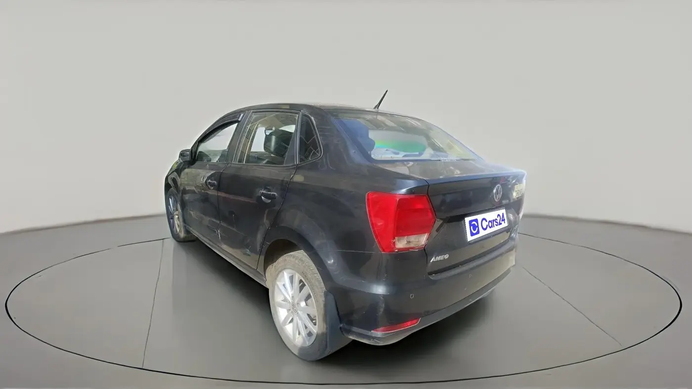 2018 Volkswagen Ameo HIGHLINE PLUS 1.5L AT 16 ALLOY, Diesel, Automatic, 1,74,864 km, exterior
