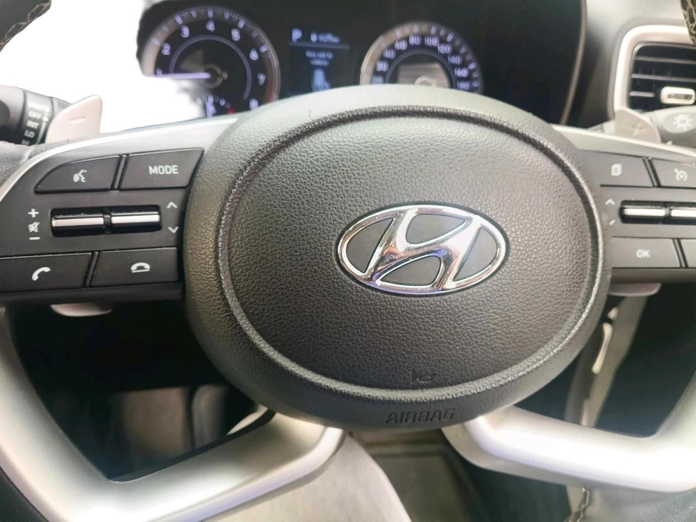 2021 Hyundai VENUE SX PLUS 1.0 TURBO DCT, Petrol, Automatic, 52,980 km, interior