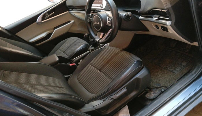 2022 KIA CARENS PRESTIGE PLUS 1.5 DIESEL 7 STR, Diesel, Manual, 1,08,783 km, interior