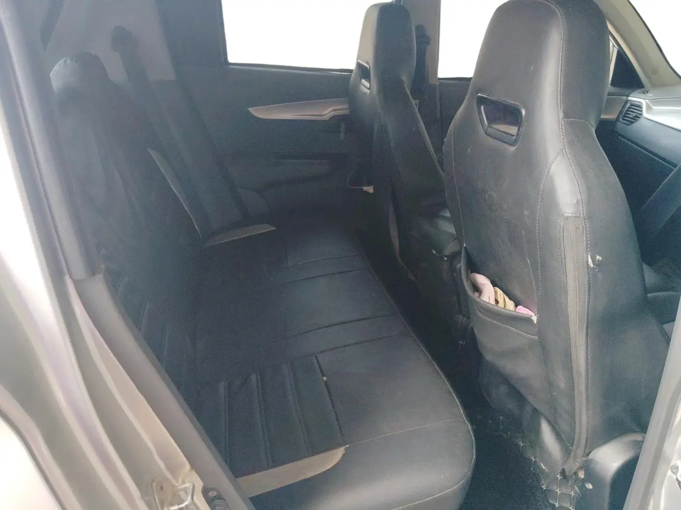 2017 Mahindra KUV 100 NXT K6+ D 6 STR, Diesel, Manual, 83,726 km, interior