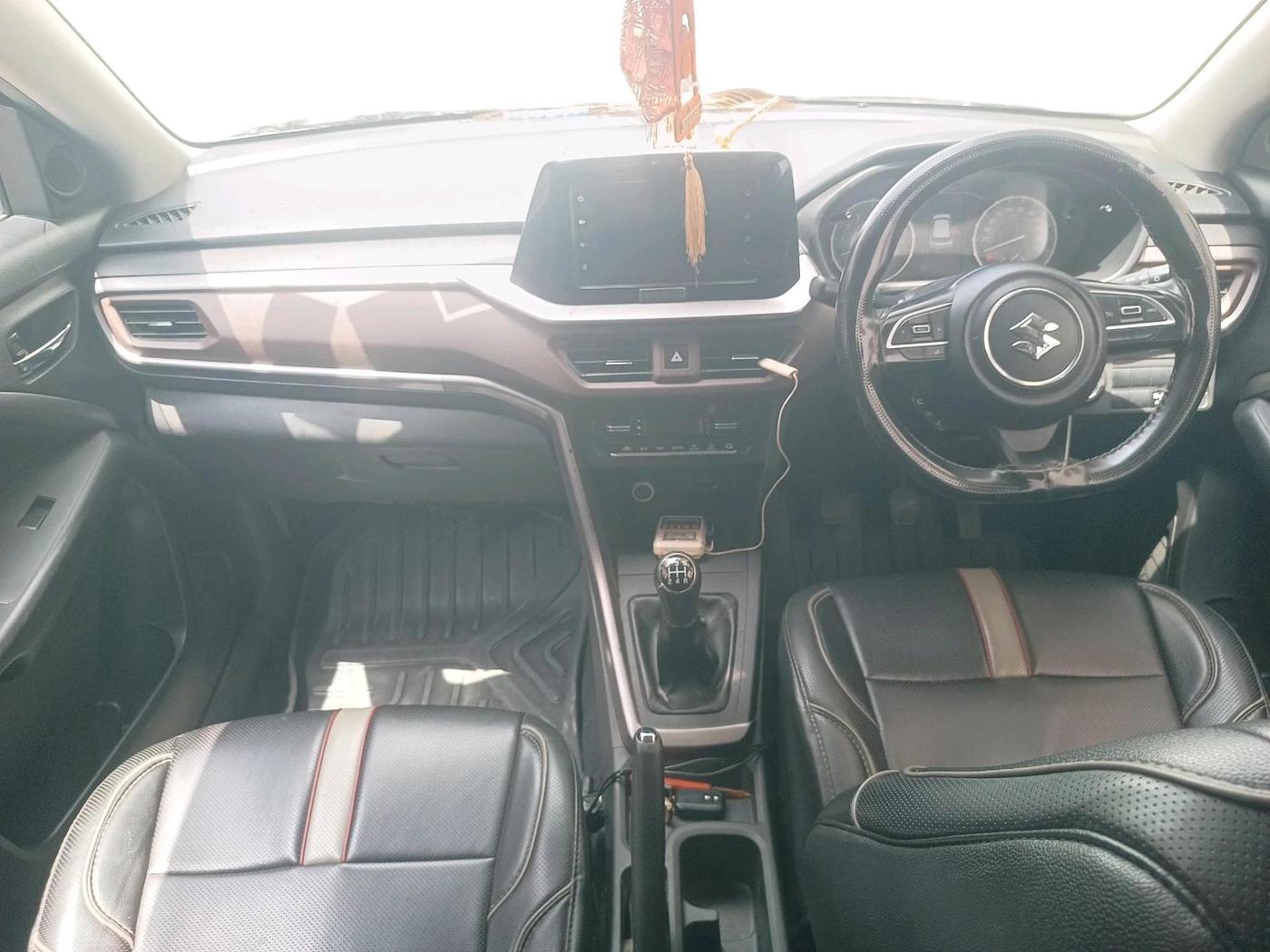 2024 Maruti BREZZA ZXI S-CNG, CNG, Manual, 69,128 km, interior