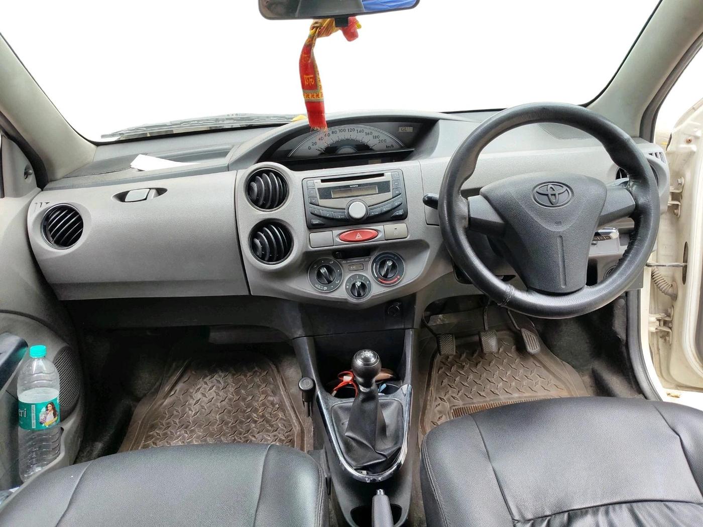 2011 Toyota Etios G, CNG, Manual, 1,05,595 km, interior