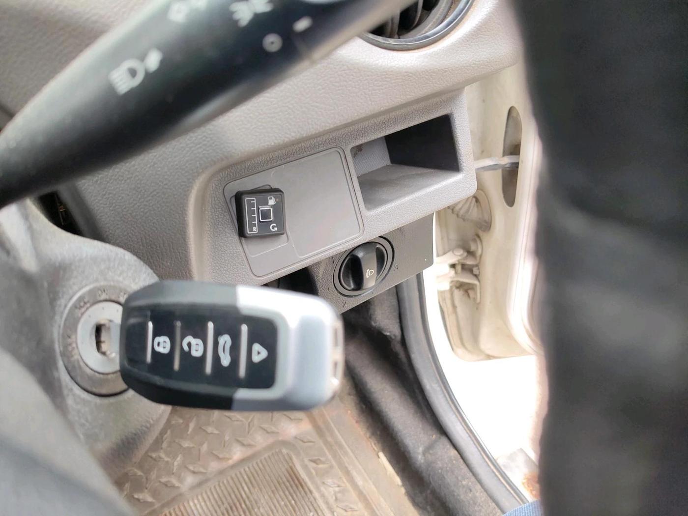 2011 Toyota Etios G, CNG, Manual, 1,05,595 km, interior