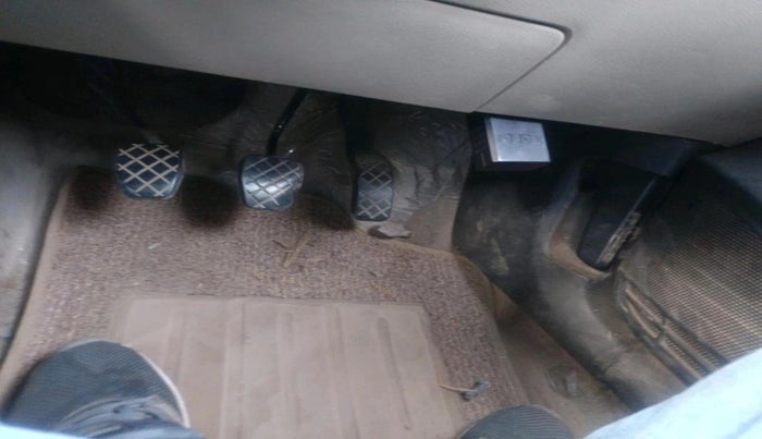 2013 Volkswagen Polo HIGHLINE1.2L, CNG, Manual, 1,21,181 km, interior