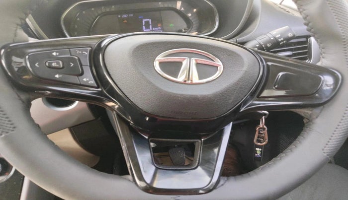 2023 Tata NEXON XM SUNROOF PETROL, Petrol, Manual, 56,858 km, interior