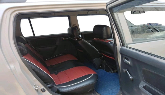 2011 Maruti Wagon R 1.0 LXI CNG, CNG, Manual, 1,22,615 km, interior