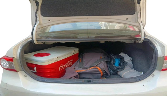 2011 Toyota Corolla Altis G PETROL, Petrol, Manual, 1,24,736 km, exterior