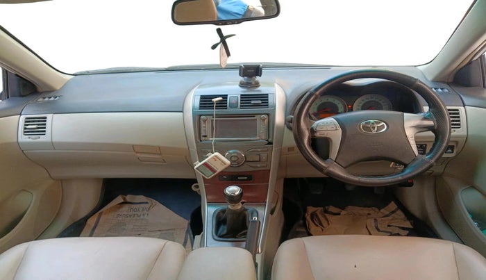 2011 Toyota Corolla Altis G PETROL, Petrol, Manual, 1,24,736 km, interior