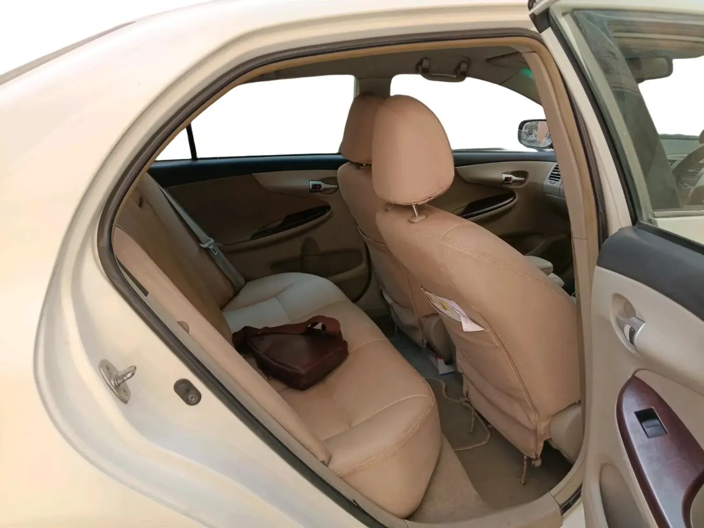 2011 Toyota Corolla Altis G PETROL, Petrol, Manual, 1,24,736 km, interior