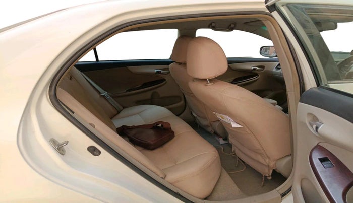 2011 Toyota Corolla Altis G PETROL, Petrol, Manual, 1,24,736 km, interior