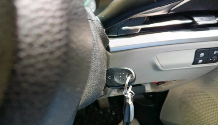 2023 KIA CARENS PREMIUM 1.5 PETROL 7 STR, Petrol, Manual, 1,20,427 km, interior