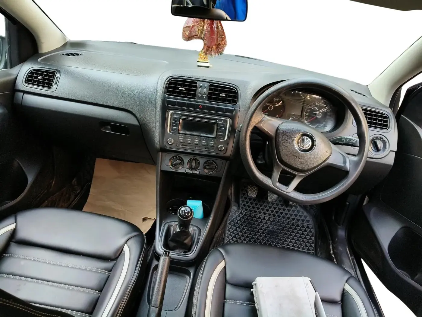 2018 Volkswagen Ameo COMFORTLINE 1.0L, Petrol, Manual, 55,715 km, interior