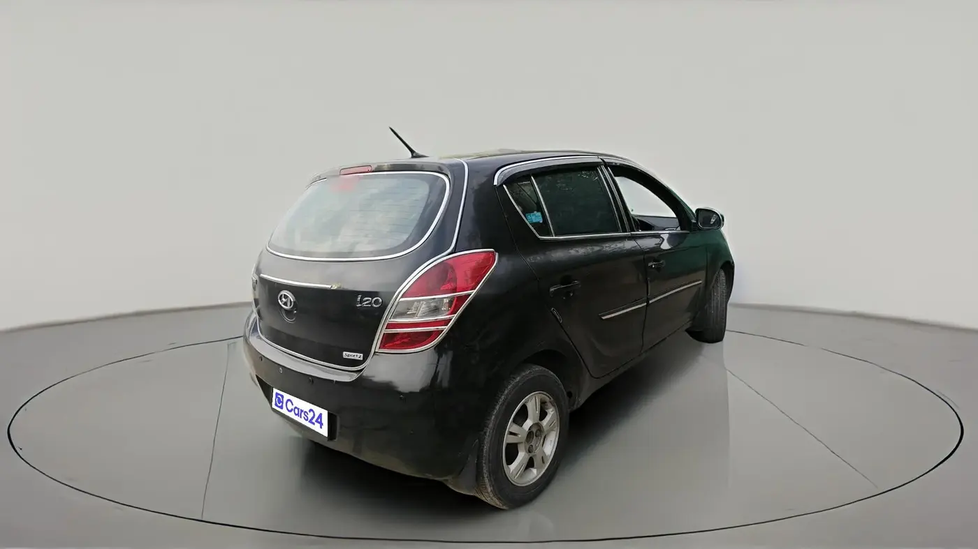 2011 Hyundai i20 SPORTZ 1.2, CNG, Manual, 1,44,564 km, exterior