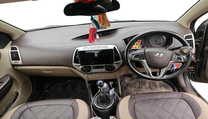 2011 Hyundai i20 SPORTZ 1.2, CNG, Manual, 1,44,564 km, interior