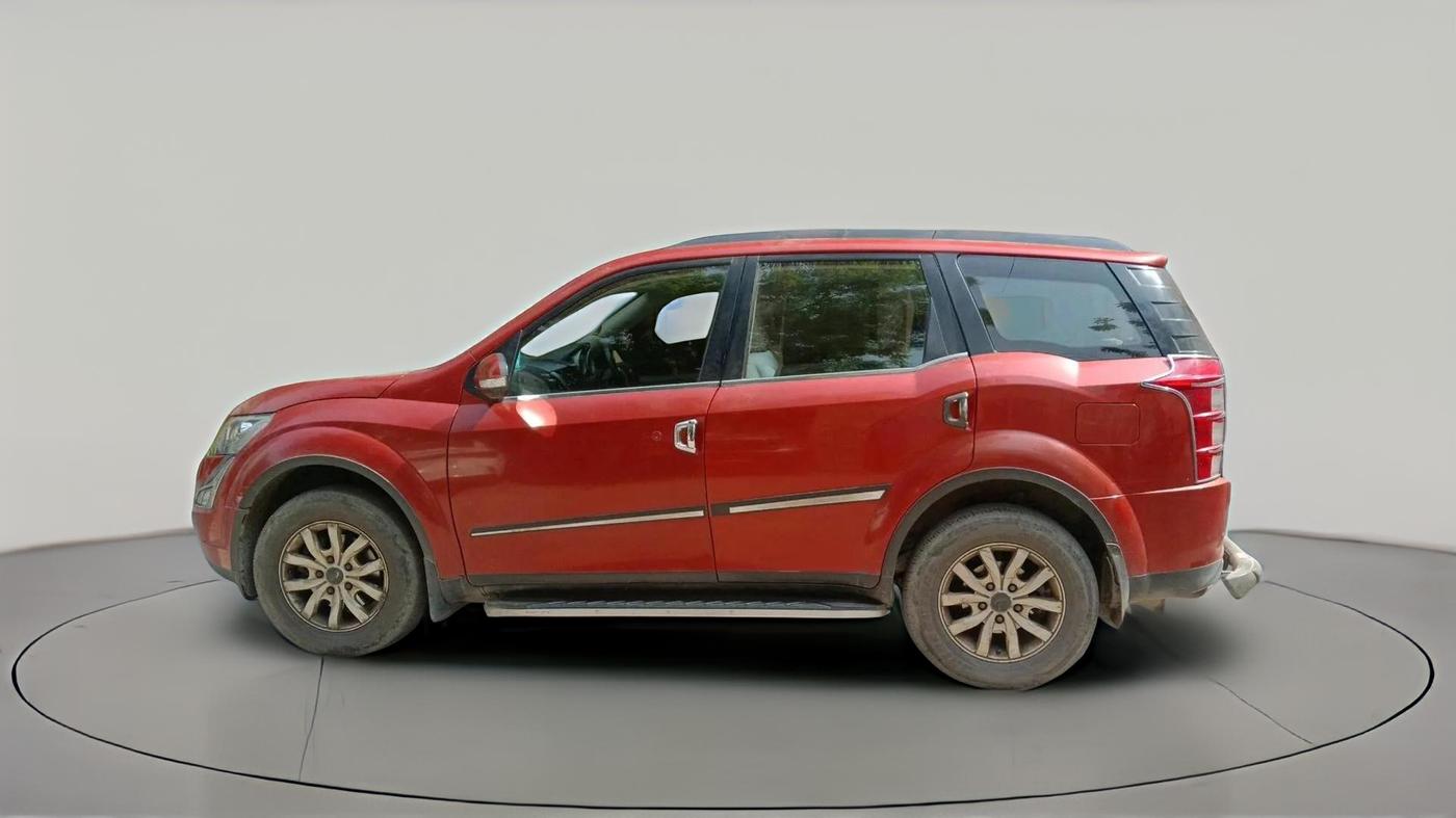2016 Mahindra XUV500 W10 1.99, Diesel, Manual, 73,767 km, exterior