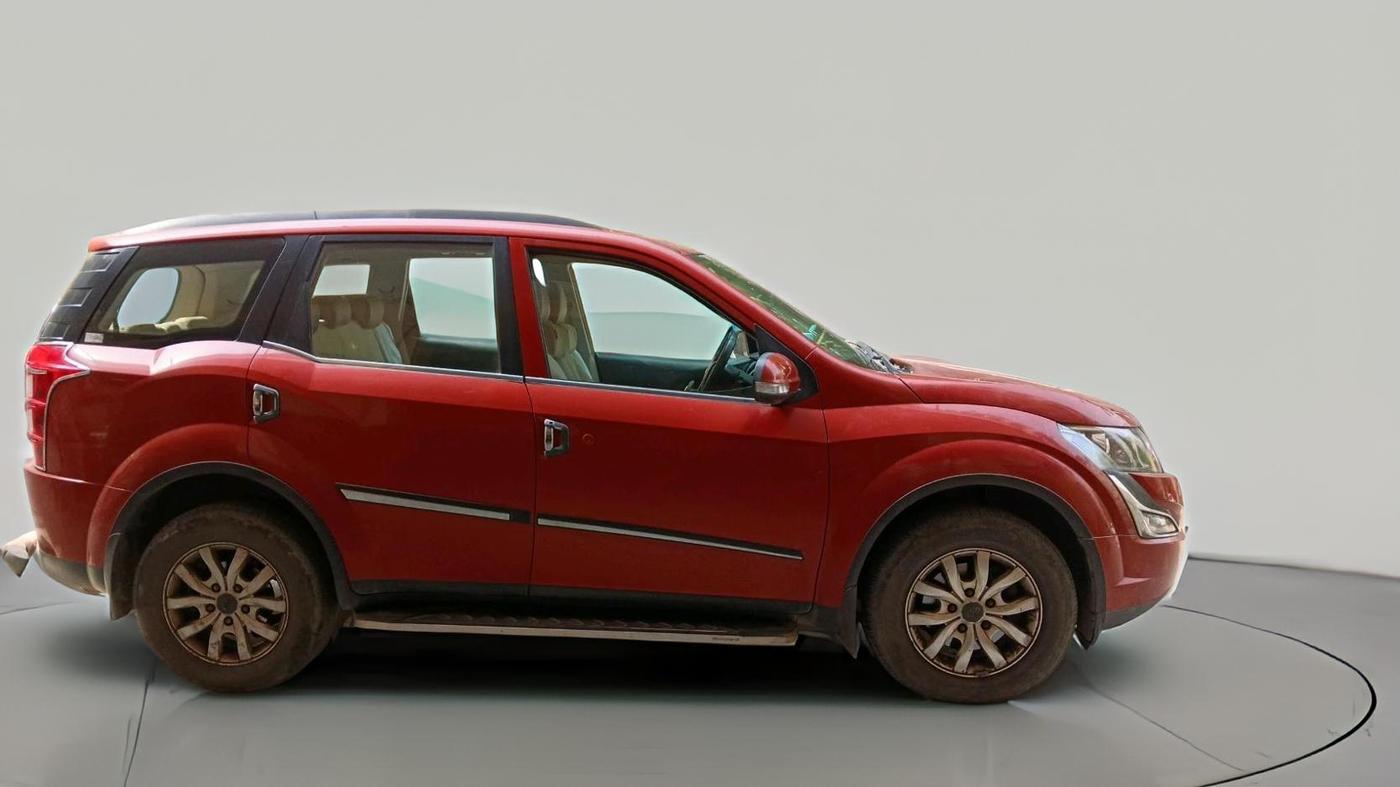2016 Mahindra XUV500 W10 1.99, Diesel, Manual, 73,767 km, exterior