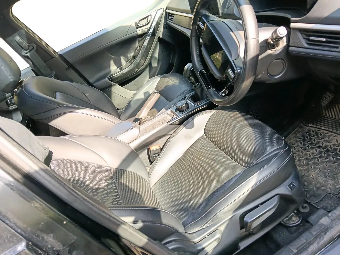 2024 Tata NEXON Fearless Plus S Dark, Petrol, Manual, 44,268 km, interior