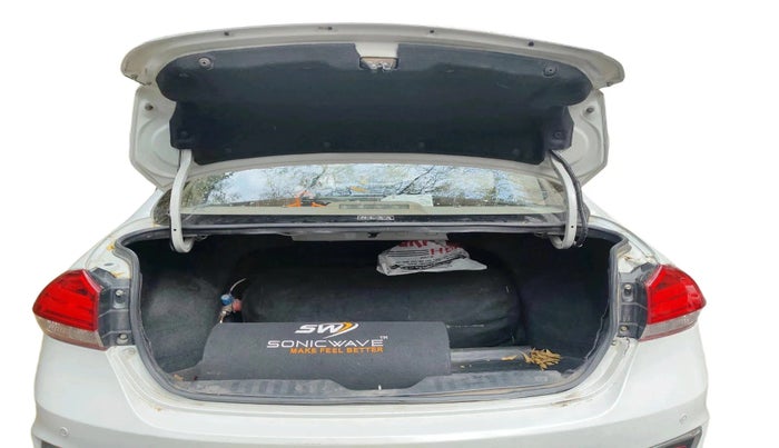 2021 Maruti Ciaz ALPHA  AT 1.5 SHVS PETROL, CNG, Automatic, 43,784 km, exterior