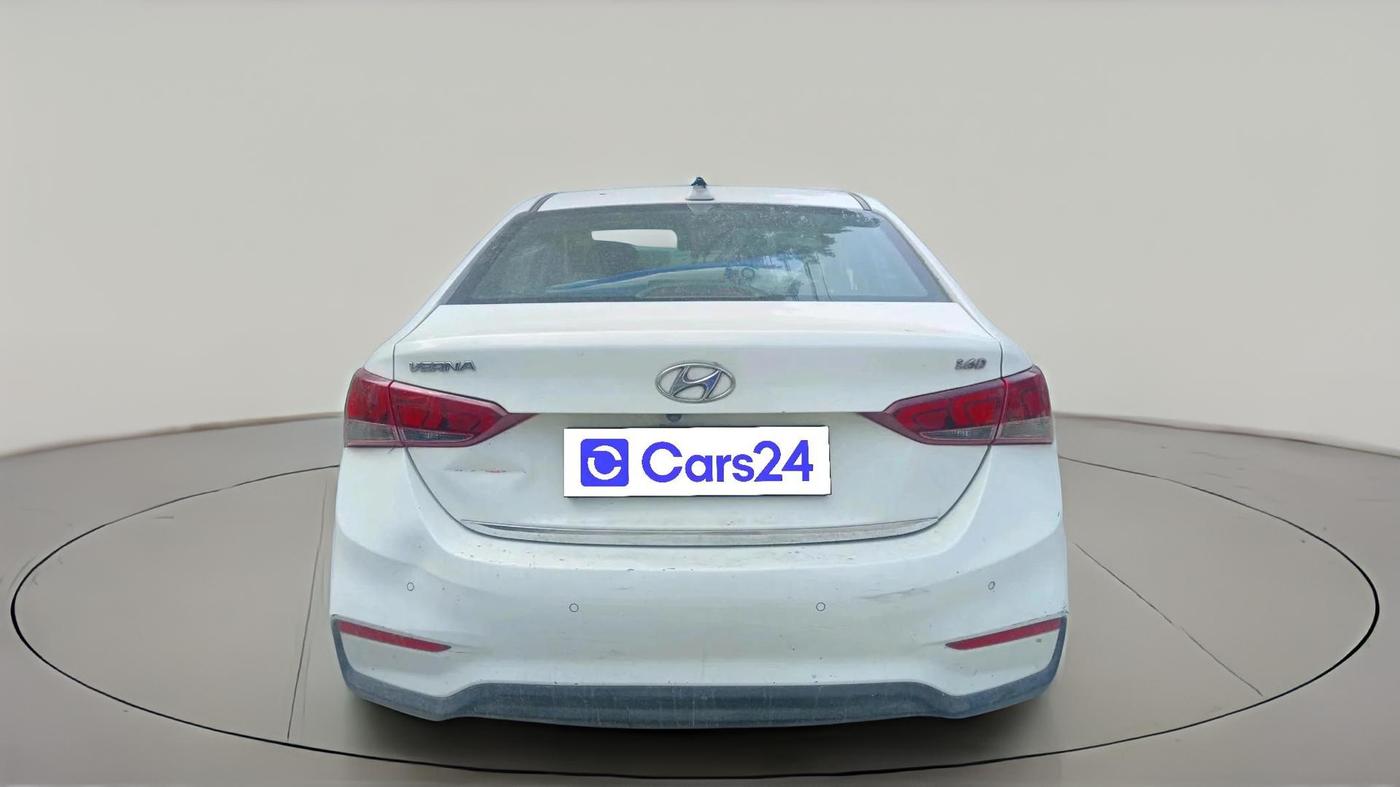 2018 Hyundai Verna 1.6 EX AT CRDI, Diesel, Automatic, 1,19,187 km, exterior