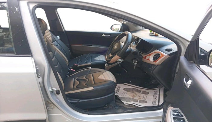 2016 Hyundai Grand i10 SPORTZ 1.2 KAPPA VTVT, Petrol, Manual, 31,315 km, interior