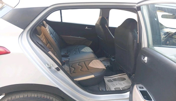 2016 Hyundai Grand i10 SPORTZ 1.2 KAPPA VTVT, Petrol, Manual, 31,315 km, interior