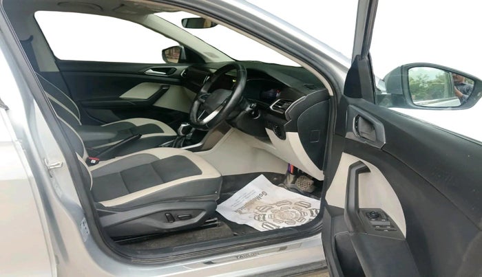 2024 Volkswagen TAIGUN TOPLINE 1.0 TSI AT, Petrol, Automatic, 4,936 km, interior